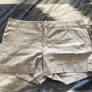 Ava & Viv Tan / Khaki shorts